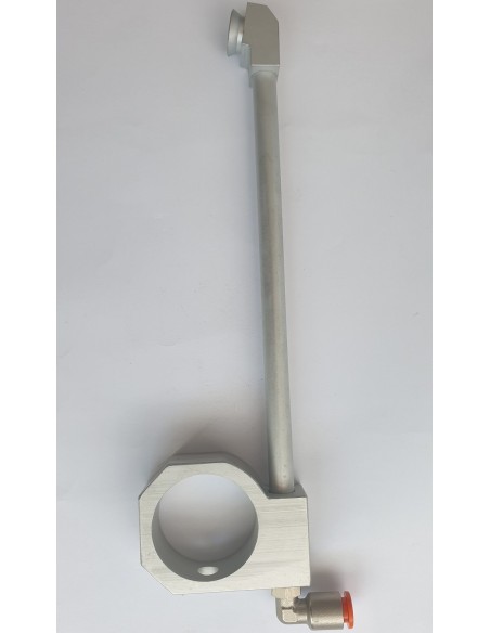 Suction system on delivery arm