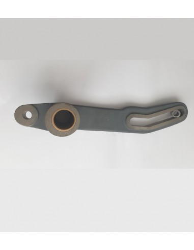 Lever for feeder motion